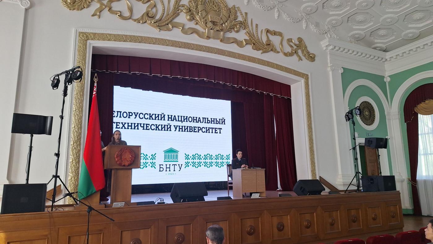 Диалоговая площадка с участием иностранных студентов состоялась на ФМС